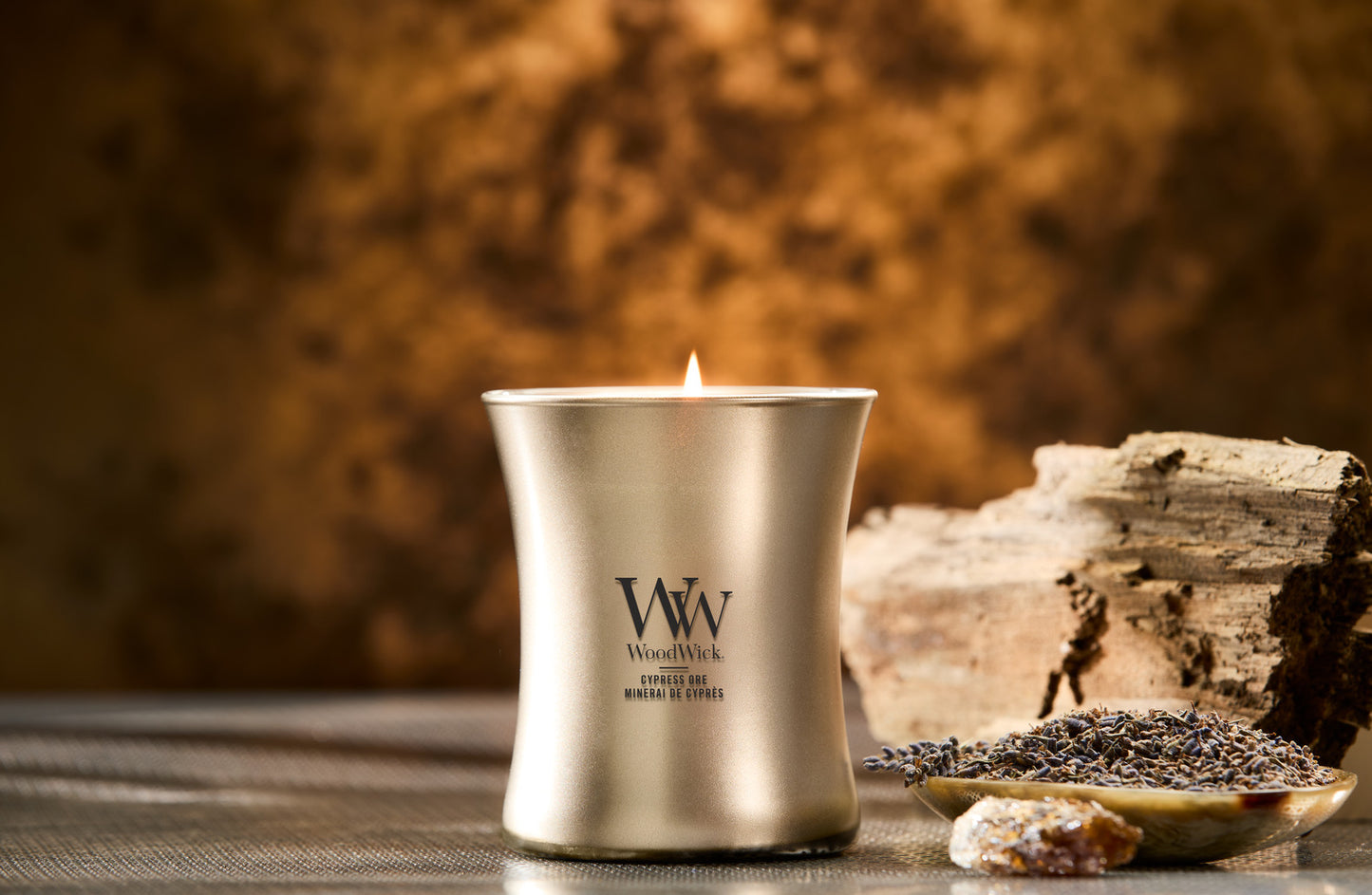 WoodWick Precious Metals Medium Candle – Cypress Ore Warm Nickel
